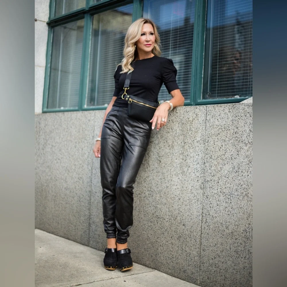 SPANX‎ Leather Like Joggers - Picture 9 of 9